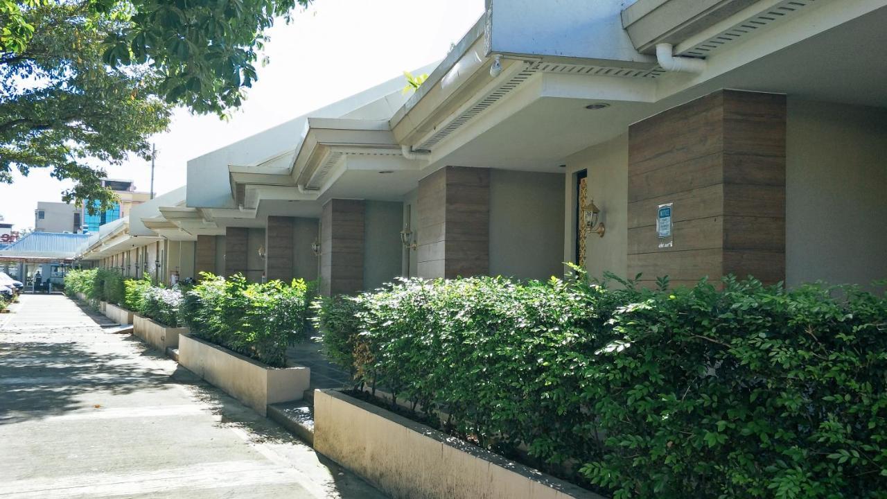 Hotel RedDoorz Premium @ Wireless Mandaue Cebu Exterior foto