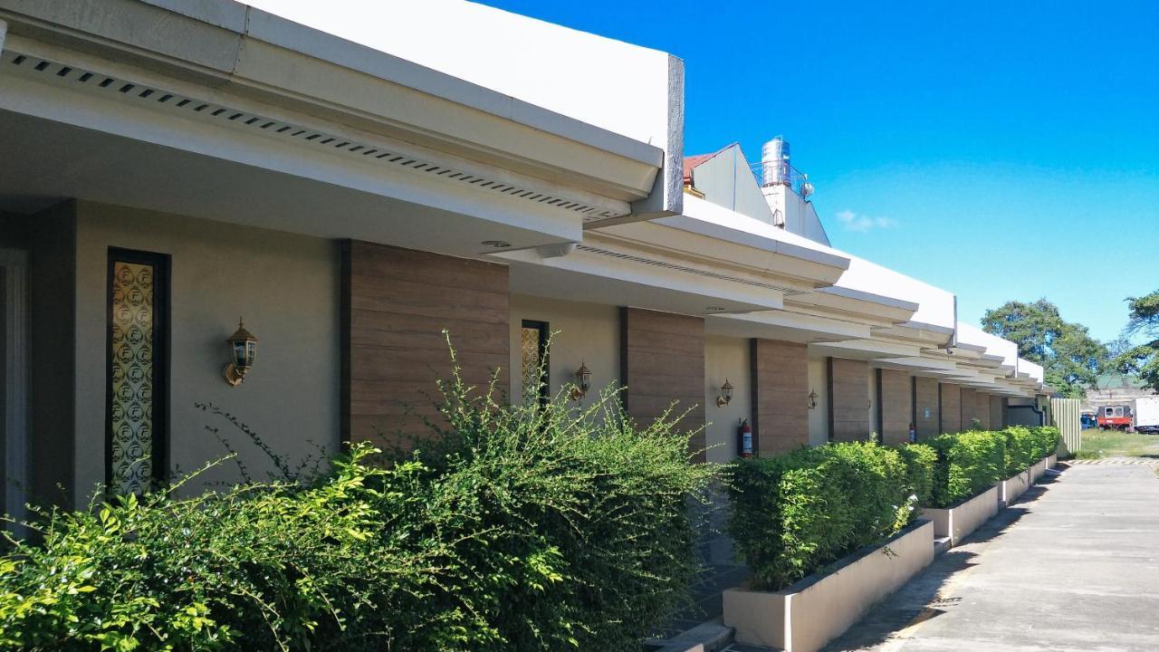 Hotel RedDoorz Premium @ Wireless Mandaue Cebu Exterior foto