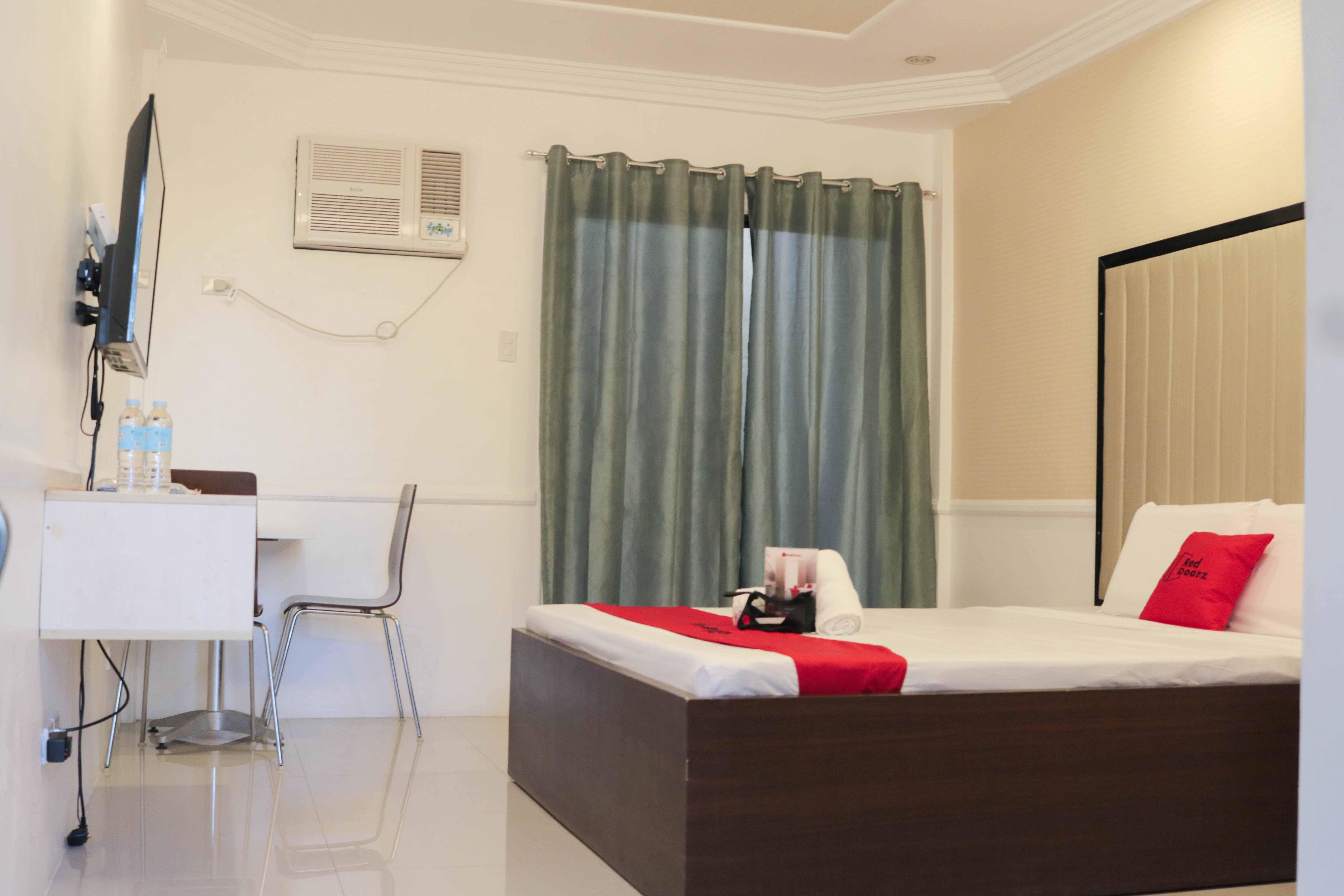 Hotel RedDoorz Premium @ Wireless Mandaue Cebu Exterior foto