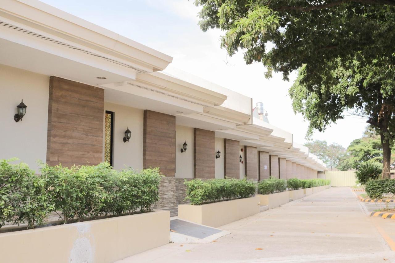 Hotel RedDoorz Premium @ Wireless Mandaue Cebu Exterior foto