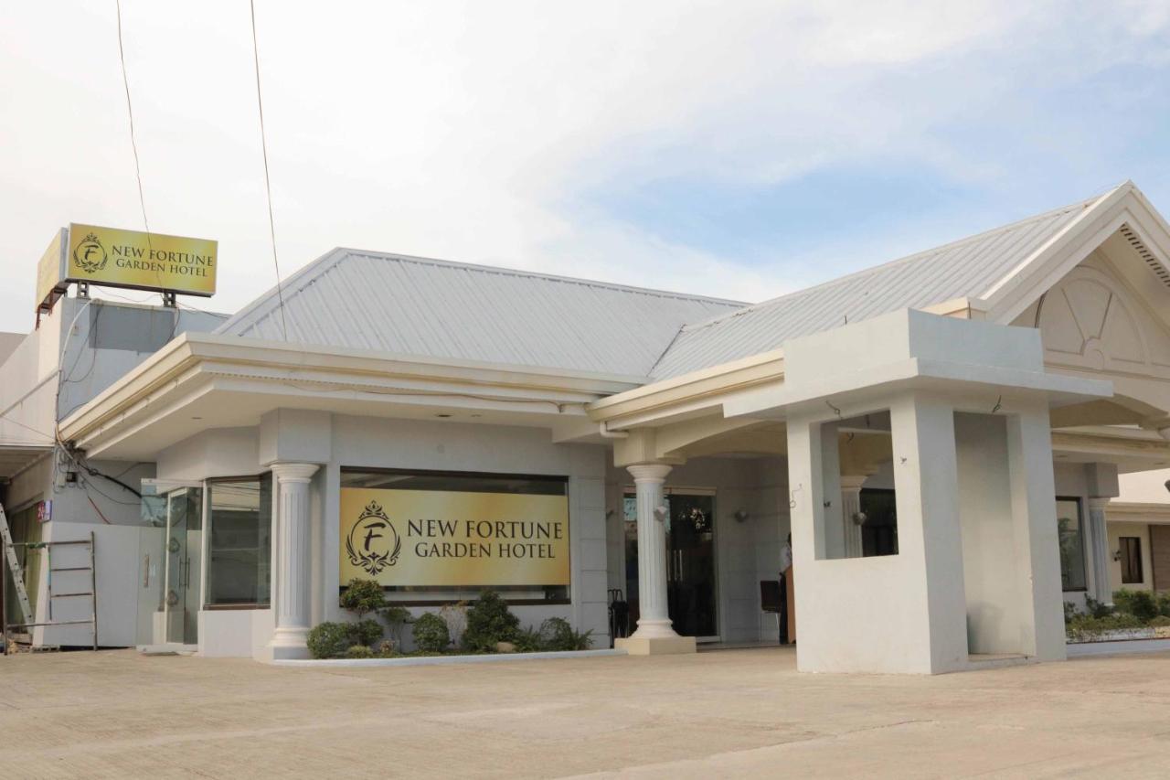 Hotel RedDoorz Premium @ Wireless Mandaue Cebu Exterior foto